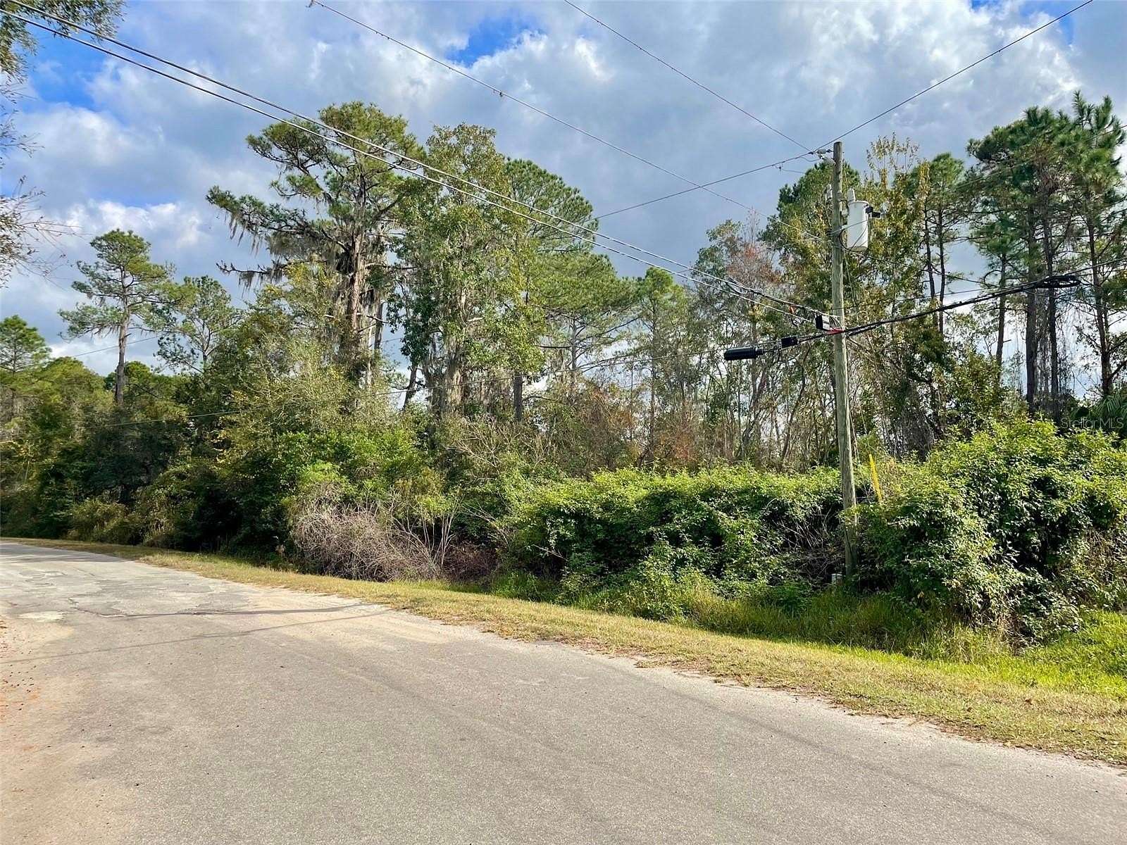 0.35 Acres of Residential Land for Sale in Ocklawaha, Florida