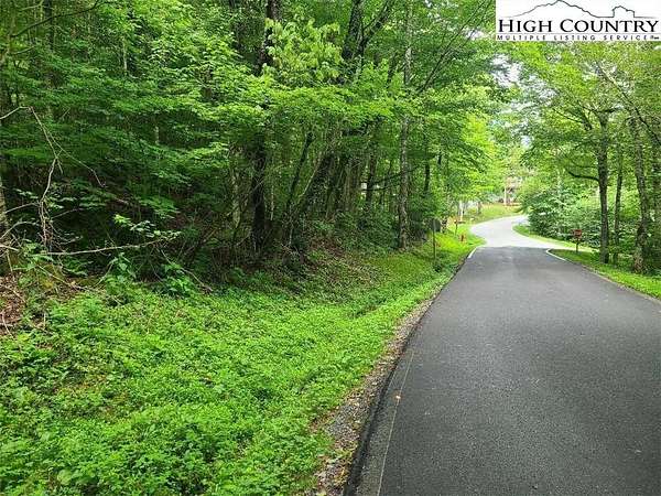 0.9 Acres of Land for Sale in Sugar Mountain, North Carolina