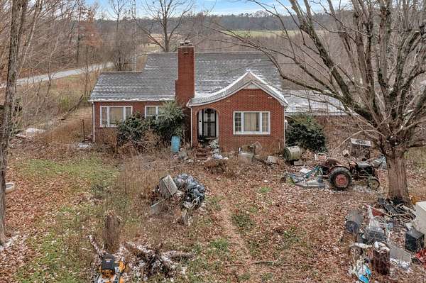 5.4 Acres of Land with Home for Sale in Murray, Kentucky