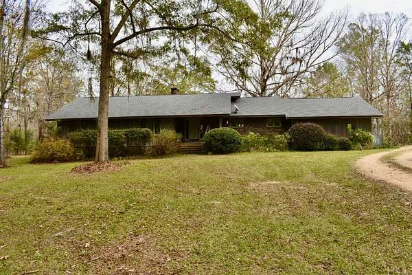 26 Acres of Land with Home for Sale in Camden, Alabama