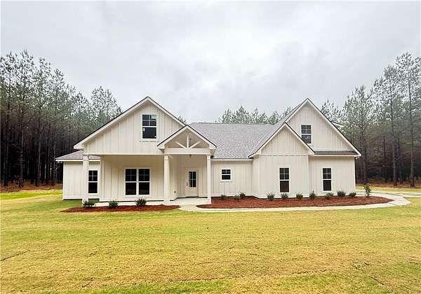 5.55 Acres of Residential Land with Home for Sale in Salem, Alabama