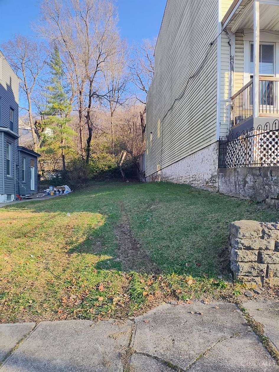 0.06 Acres of Mixed-Use Land for Sale in Cincinnati, Ohio
