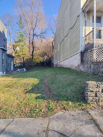 0.06 Acres of Mixed-Use Land for Sale in Cincinnati, Ohio
