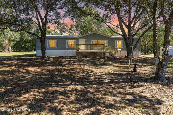 2 Acres of Residential Land with Home for Sale in Melrose, Florida