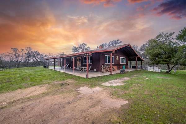 40 Acres of Agricultural Land with Home for Sale in Clovis, California