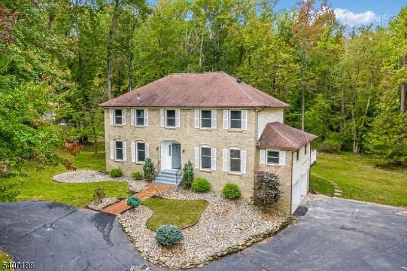 2.68 Acres of Residential Land with Home for Sale in Warren Township, New Jersey