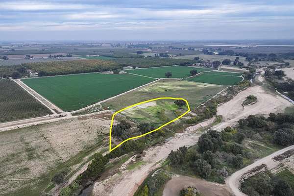 5.24 Acres of Land for Sale in Lemoore, California