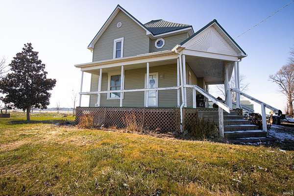 2.53 Acres of Residential Land with Home for Sale in Sumner, Illinois