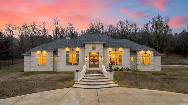 20 Acres of Agricultural Land with Home for Sale in Mayflower, Arkansas