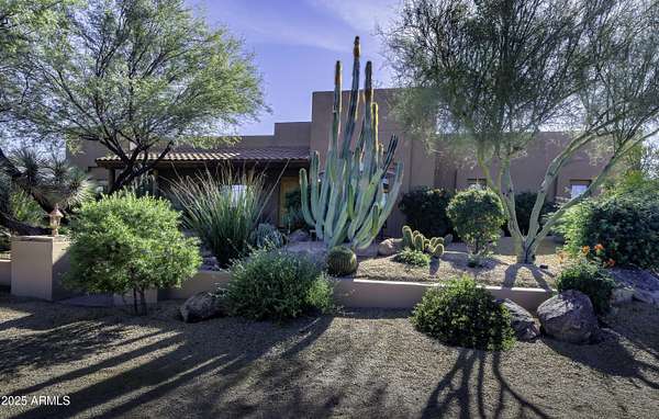 1.63 Acres of Residential Land with Home for Sale in Rio Verde, Arizona