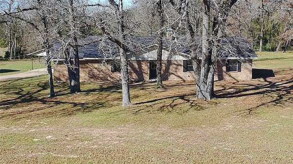 15.2 Acres of Land with Home for Sale in Palestine, Texas