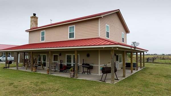 18.3 Acres of Land with Home for Sale in Sinton, Texas