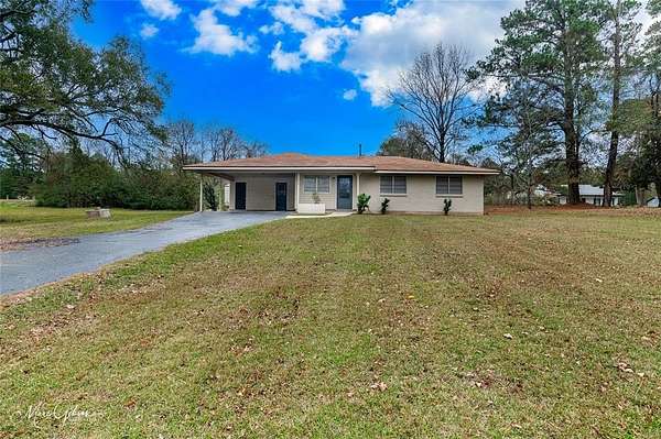 2 Acres of Residential Land with Home for Sale in Haughton, Louisiana