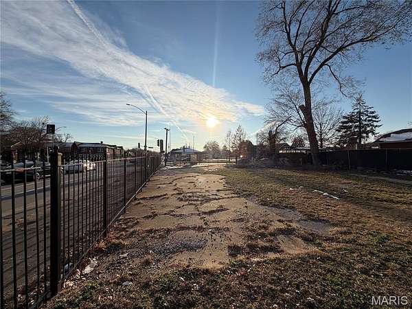 0.17 Acres of Commercial Land for Sale in St. Louis, Missouri