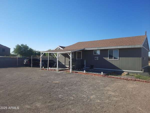1.56 Acres of Residential Land with Home for Sale in Casa Grande, Arizona