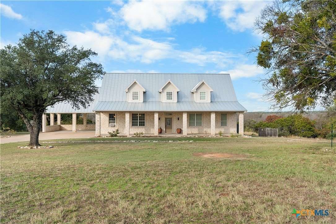 32 Acres of Agricultural Land with Home for Sale in Gatesville, Texas