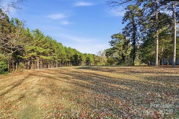 1 Acre of Residential Land for Sale in Matthews, North Carolina