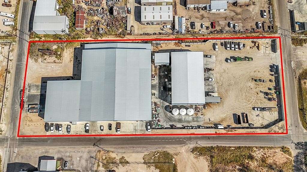 3.37 Acres of Improved Commercial Land for Sale in Odessa, Texas
