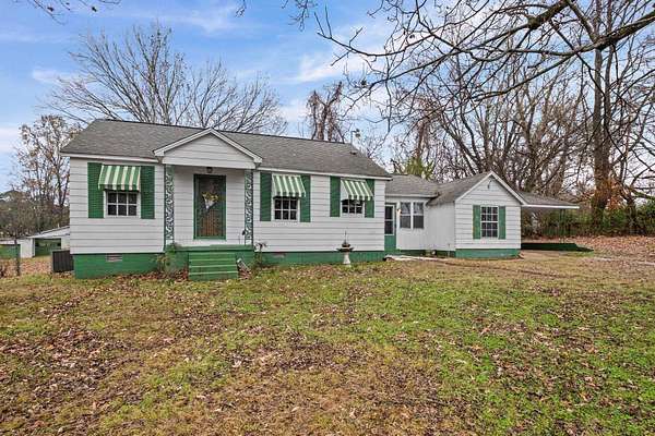 1.66 Acres of Residential Land with Home for Sale in Millington, Tennessee