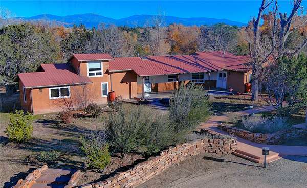 3.22 Acres of Residential Land with Home for Sale in Santa Fe, New Mexico