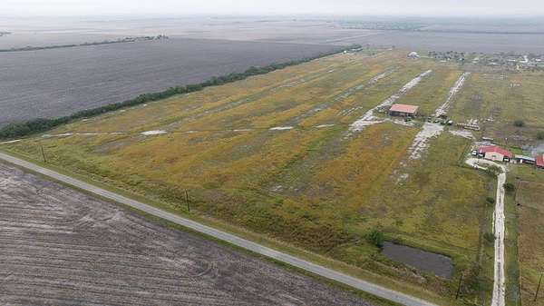 27.4 Acres of Improved Agricultural Land for Sale in Sinton, Texas