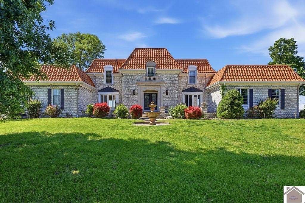 3.14 Acres of Land with Home for Sale in Bardwell, Kentucky