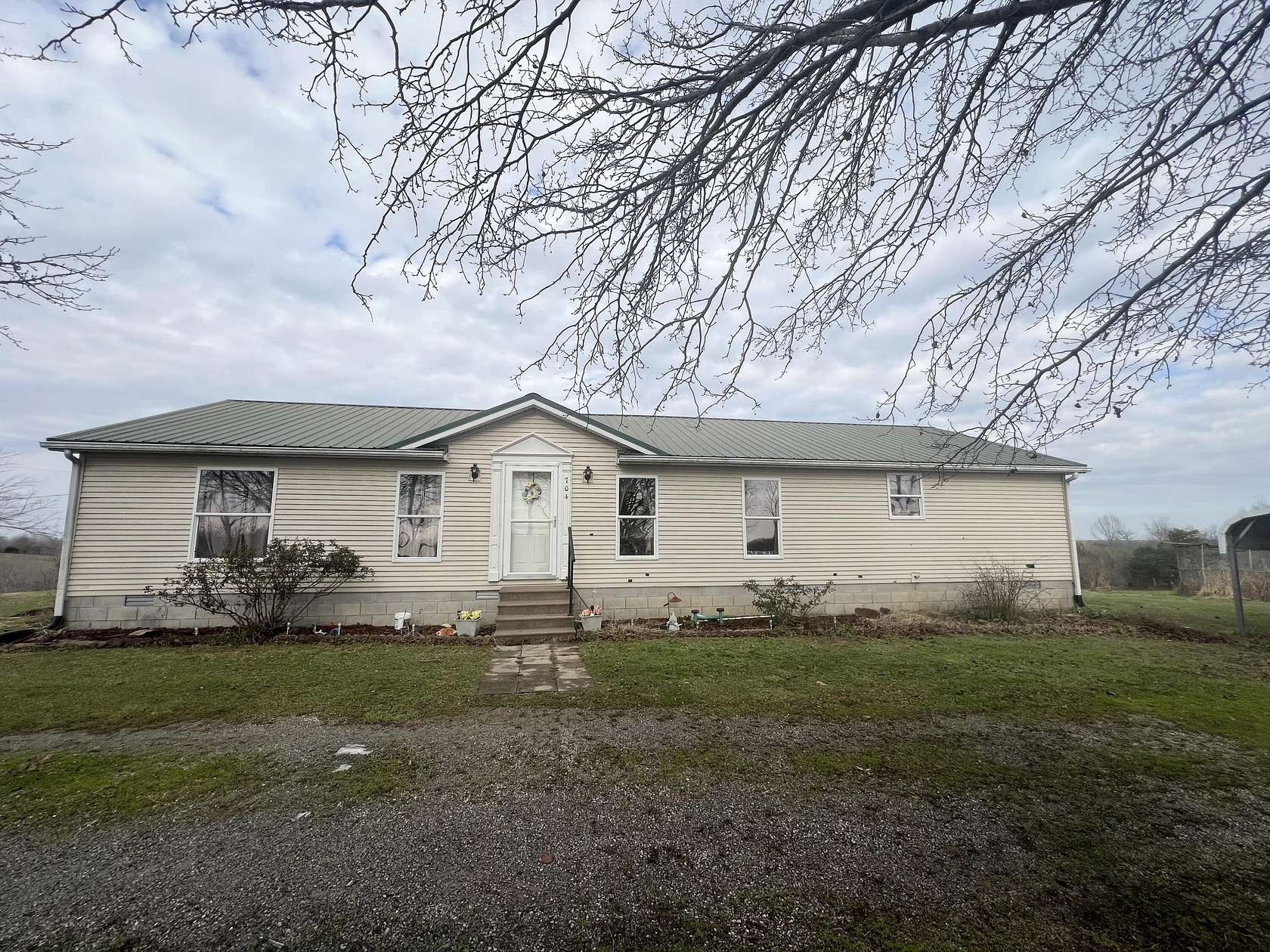 71 Acres of Land with Home for Sale in Harrodsburg, Kentucky