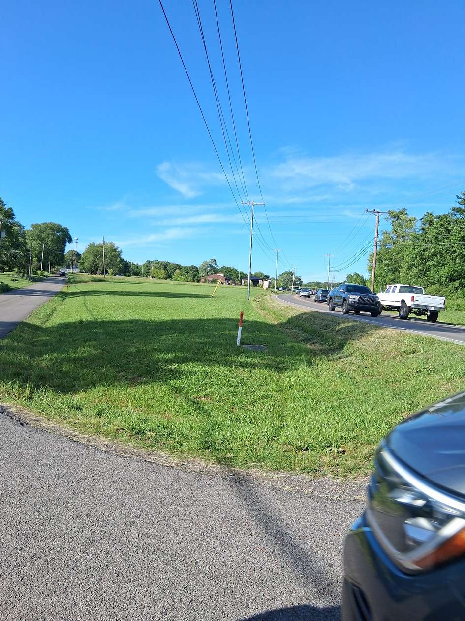 1.13 Acres of Commercial Land for Sale in Hendersonville, Tennessee
