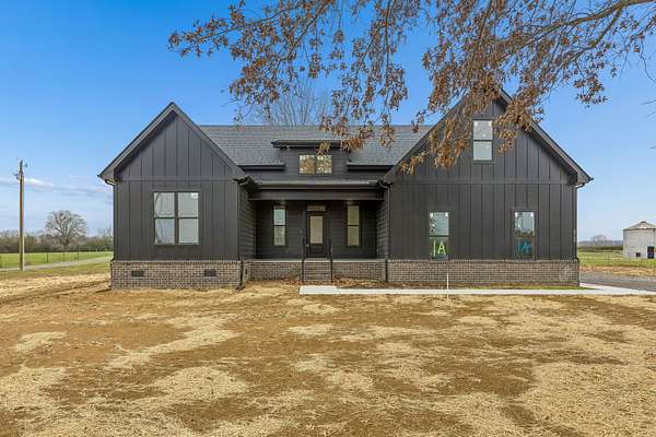 3 Acres of Residential Land with Home for Sale in Woodbury, Tennessee