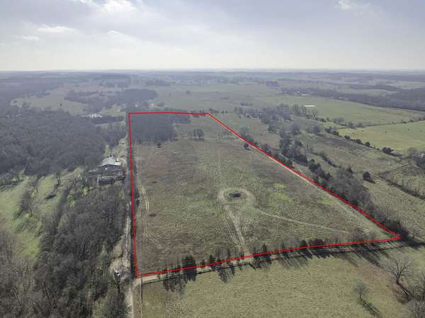 26.9 Acres of Agricultural Land for Sale in Greenfield, Missouri