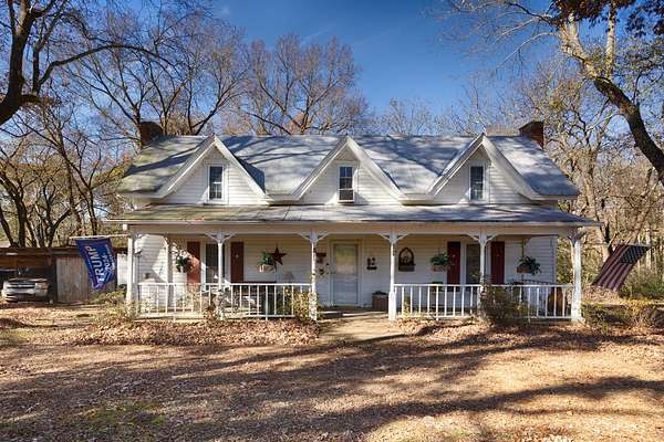 39 Acres of Land with Home for Sale in Athens, Alabama