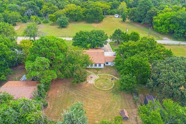 1.66 Acres of Residential Land with Home for Sale in Dallas, Texas