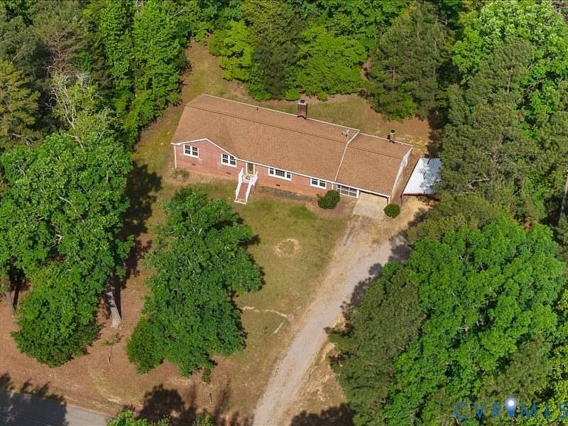 5 Acres of Residential Land with Home for Sale in Ford, Virginia