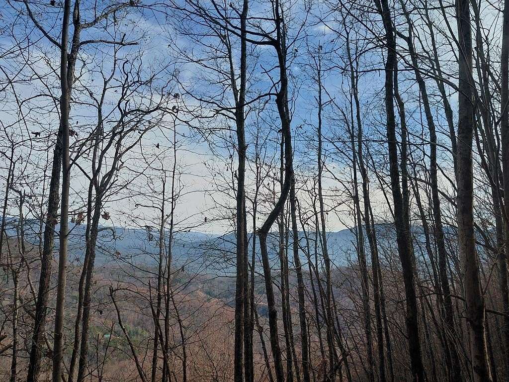 1 Acre of Land for Sale in Bryson City, North Carolina