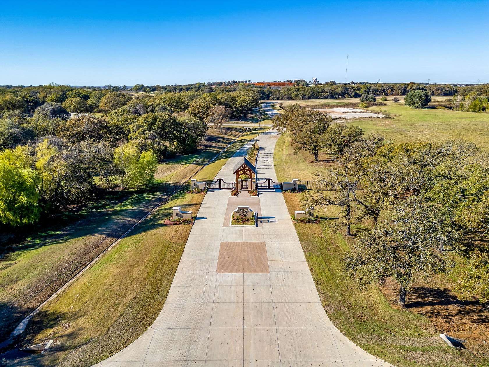 1.34 Acres of Residential Land for Sale in Burleson, Texas