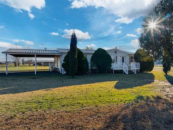 1.58 Acres of Residential Land with Home for Sale in Sumner, Texas