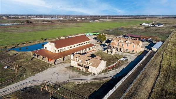 10.2 Acres of Land with Home for Sale in Nevada, Texas