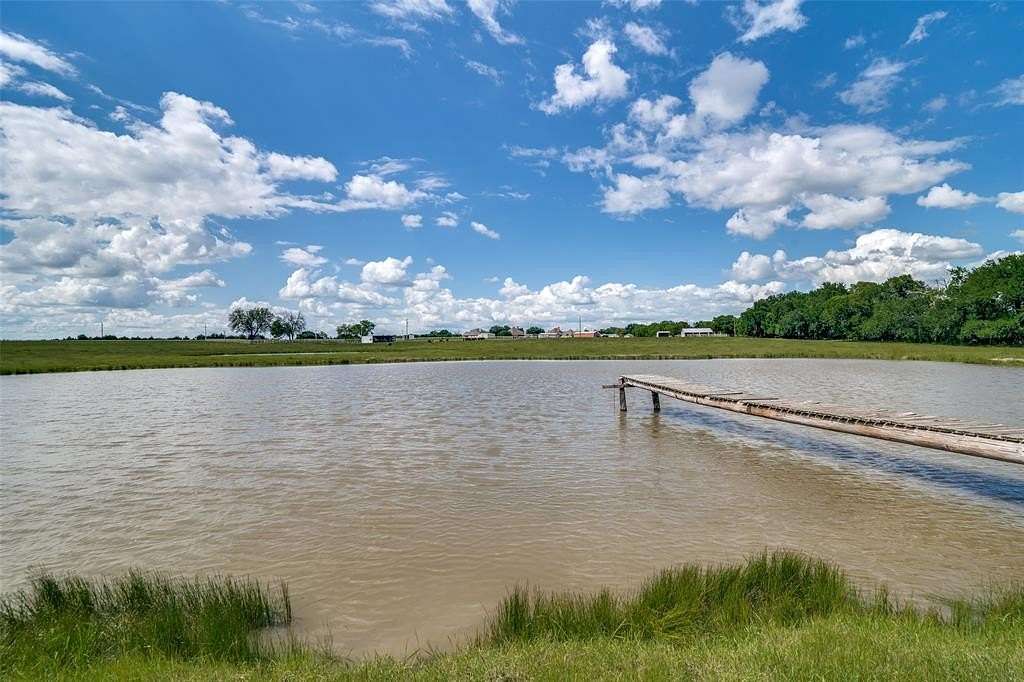 27.8 Acres of Mixed-Use Land for Sale in Farmersville, Texas