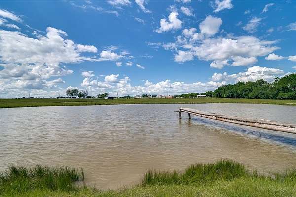 27.8 Acres of Mixed-Use Land for Sale in Farmersville, Texas