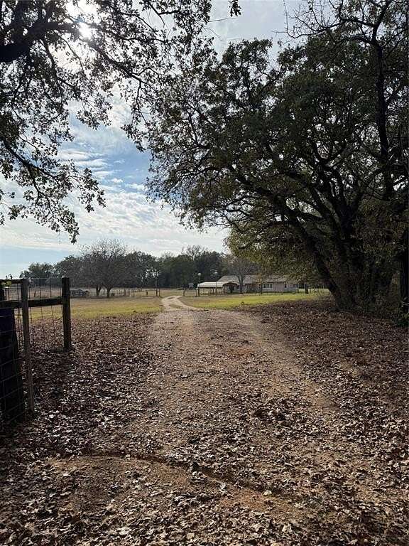 10 Acres of Land with Home for Sale in Waco, Texas