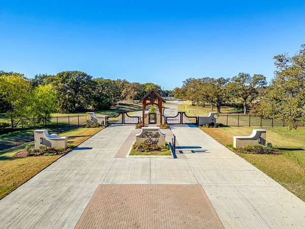 1.63 Acres of Residential Land for Sale in Burleson, Texas