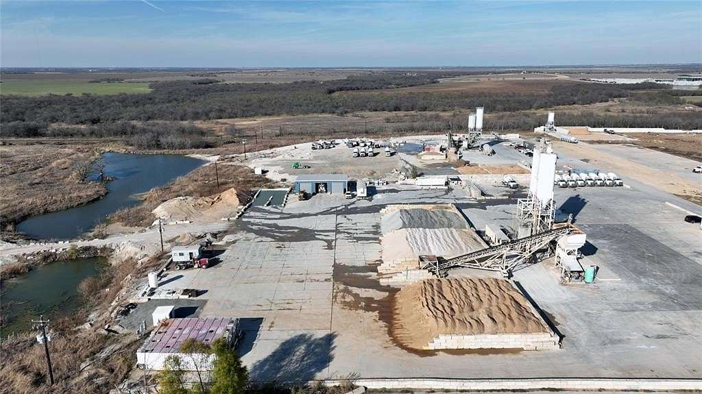 10 Acres of Improved Commercial Land for Sale in Gunter, Texas