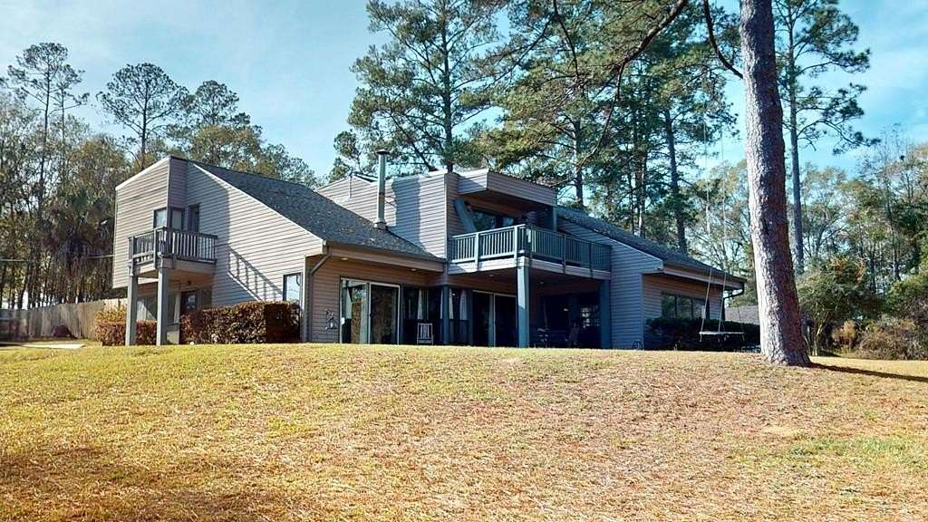 2.33 Acres of Residential Land with Home for Sale in Ozark, Alabama