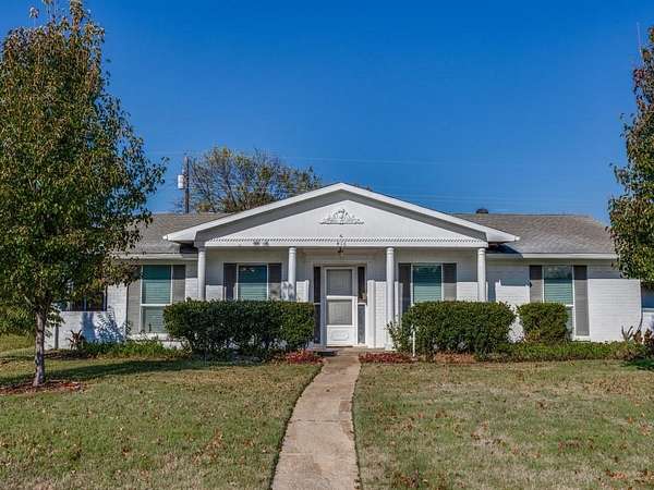 3 Acres of Residential Land with Home for Lease in Richardson, Texas