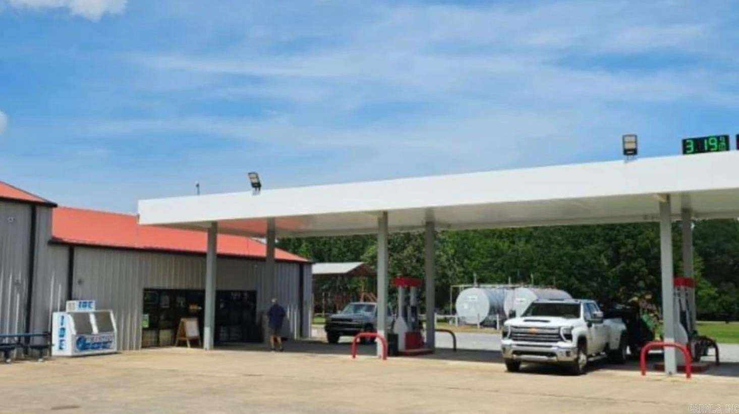3.4 Acres of Improved Commercial Land for Sale in St. Charles, Arkansas