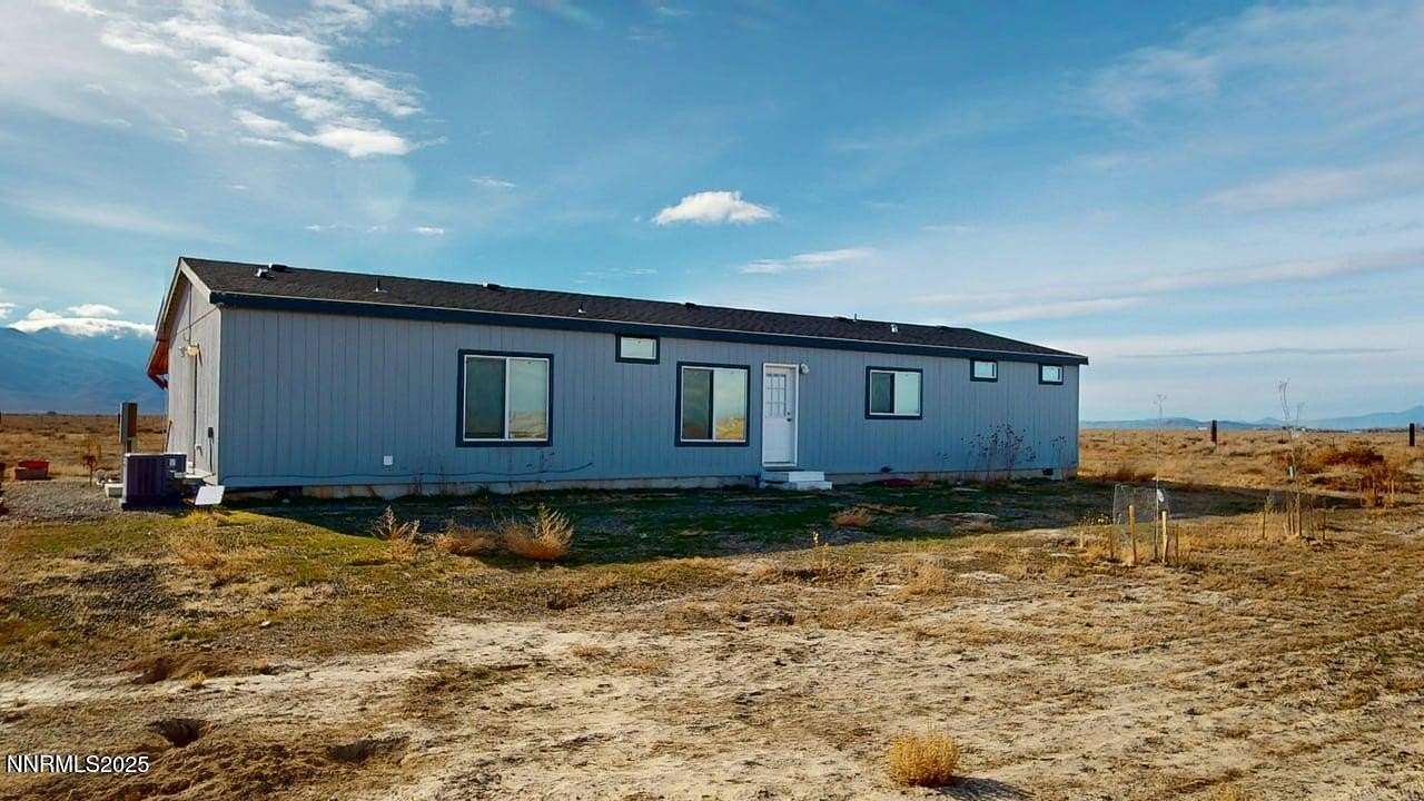 7.47 Acres of Residential Land with Home for Sale in Battle Mountain, Nevada