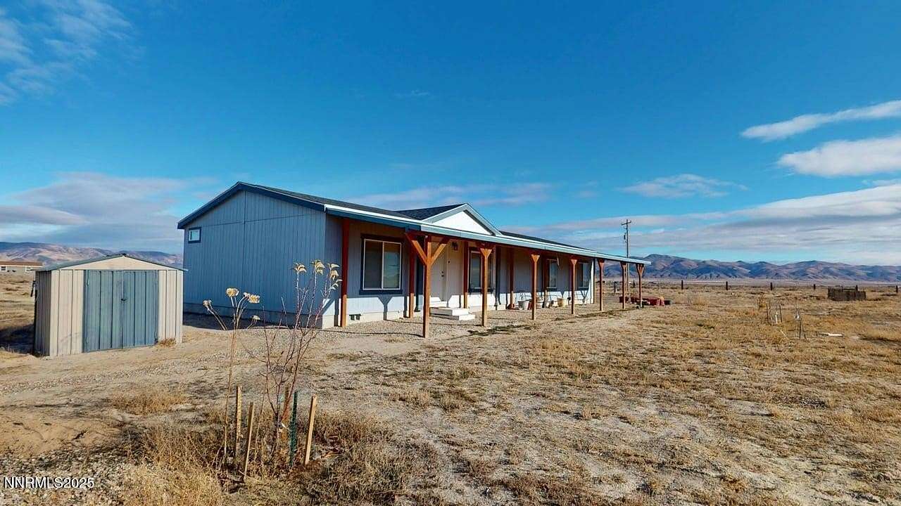 7.47 Acres of Residential Land with Home for Sale in Battle Mountain, Nevada