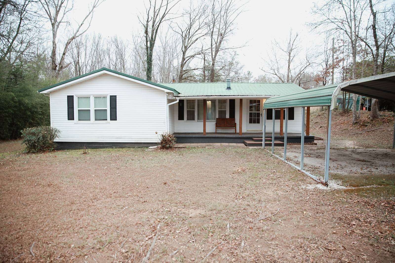 2.83 Acres of Residential Land with Home for Sale in Hamilton, Alabama