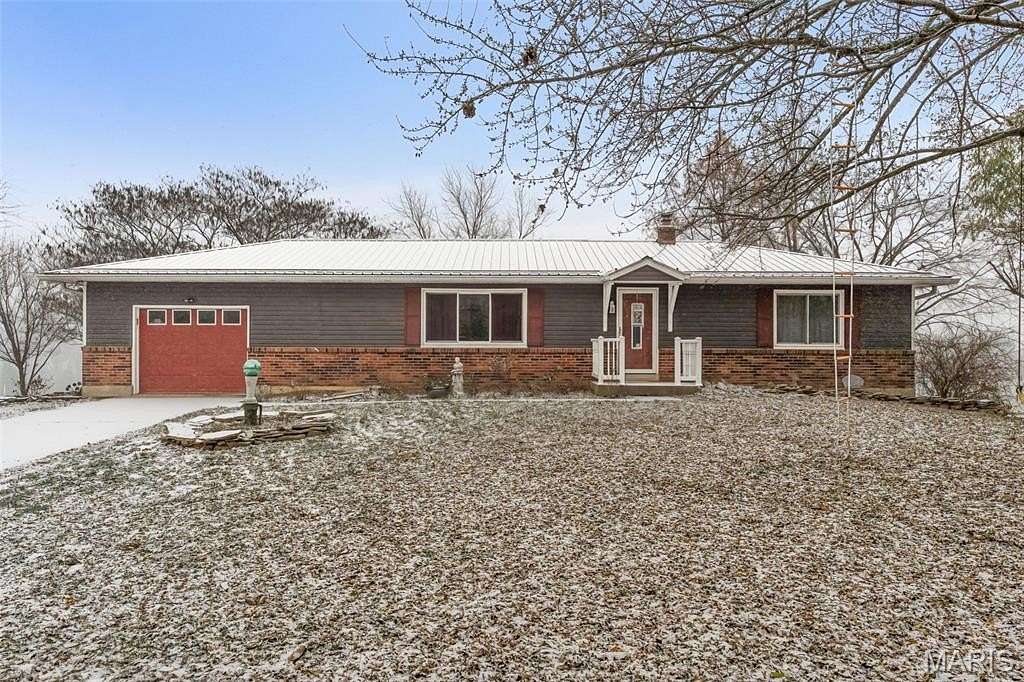 19 Acres of Land with Home for Sale in New Haven, Missouri