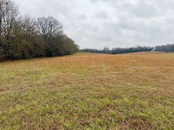 8 Acres of Residential Land for Sale in Corinth, Mississippi